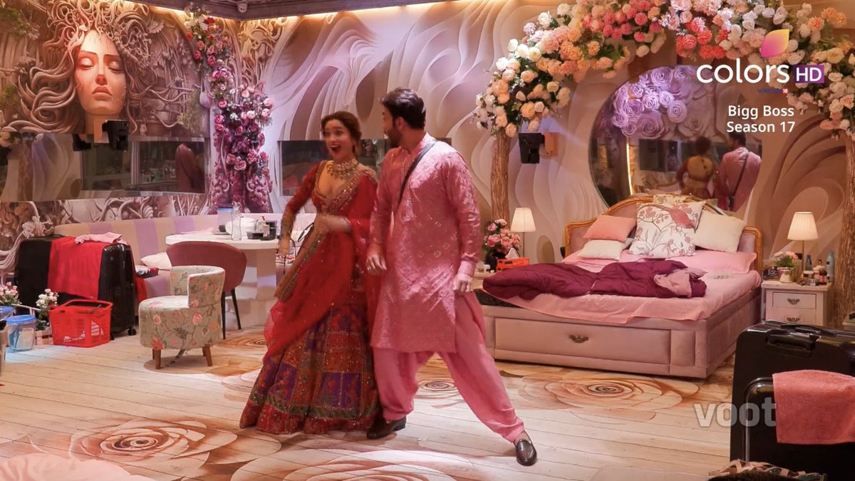 #BiggBoss17 WKW | Kiska Dance Aapko Laga Best?

RP🔄 #MunawarFaruqui #MannaraChopra
LIKE🩷 #AnkitaLokhande #VickyJain