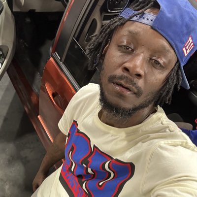 AzuriDad's tweet image. #NewProfilePic