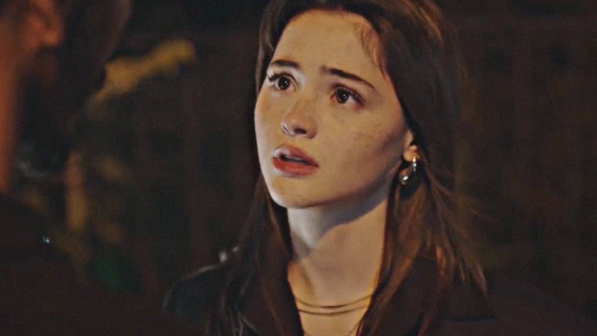 selinvy's tweet photo. b: don’t be scared of him! i swear i’d burn down the whole world for you.
g: bekir, don’t say that, he’s too strong, what could you do against him?
b: in case i can’t do anything, i could still die for you, elma şekeri. my worthless life would make sense then.

BABIES 😭

#gönbek https://t.co/y4Bf8rZvZO