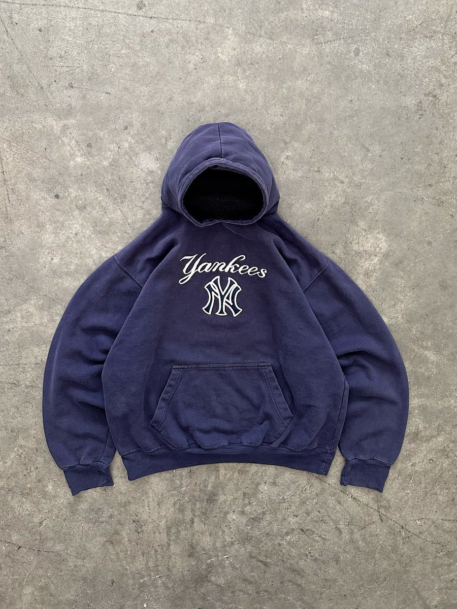 Akimbo Club tweet media