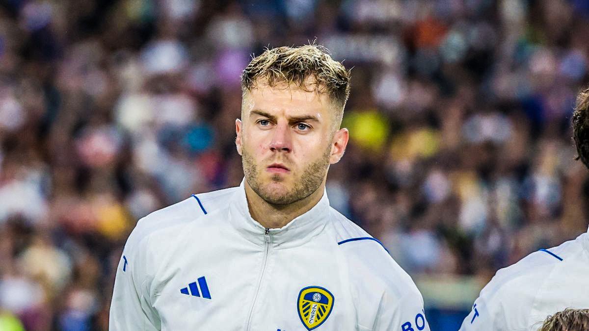 All Day LUFC (@alldaylufc) on Twitter photo Joe Rodon vs Plymouth:
90 Minutes
117 Touches
93/101 Passes made βοΈ
5/9 Long Balls
3 Tackles βοΈ
1 Block
7 Clearances βοΈ
2 Interceptions 
10 Recoveries βοΈ
7/8 Duels won (88%)
Leeds Unitedβs rock at the back π§±
How much would you be willing to pay to sign him permanently?
#LUFC Joe Rodon vs Plymouth:
90 Minutes
117 Touches
93/101 Passes made βοΈ
5/9 Long Balls
3 Tackles βοΈ
1 Block
7 Clearances βοΈ
2 Interceptions 
10 Recoveries βοΈ
7/8 Duels won (88%)
Leeds Unitedβs rock at the back π§±
How much would you be willing to pay to sign him permanently?
#LUFC