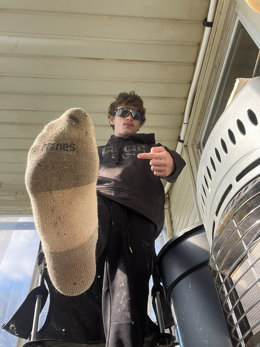 Kden Swag(3.2K) tweet media