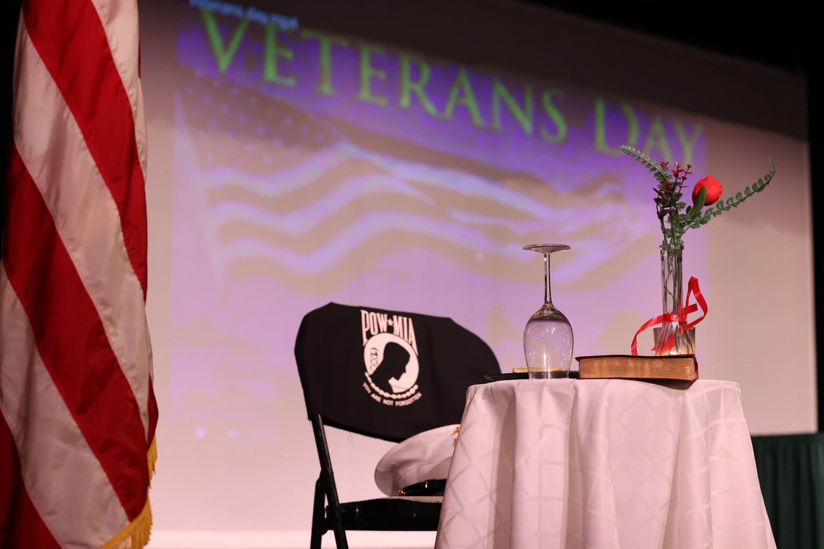 Pattonville Schools (@pattonvillesd) on Twitter photo 🇺🇸 Honoring Our Heroes 🇺🇸 <a href="/Pattonville_HS/">Pattonville HS</a> hosted its Veterans & First Responders Day program on Friday to express gratitude to the brave individuals who have selflessly served our country & community. 🎗️ The day began with breakfast, followed by a presentation in the auditorium. 🇺🇸 Honoring Our Heroes 🇺🇸 <a href="/Pattonville_HS/">Pattonville HS</a> hosted its Veterans & First Responders Day program on Friday to express gratitude to the brave individuals who have selflessly served our country & community. 🎗️ The day began with breakfast, followed by a presentation in the auditorium.