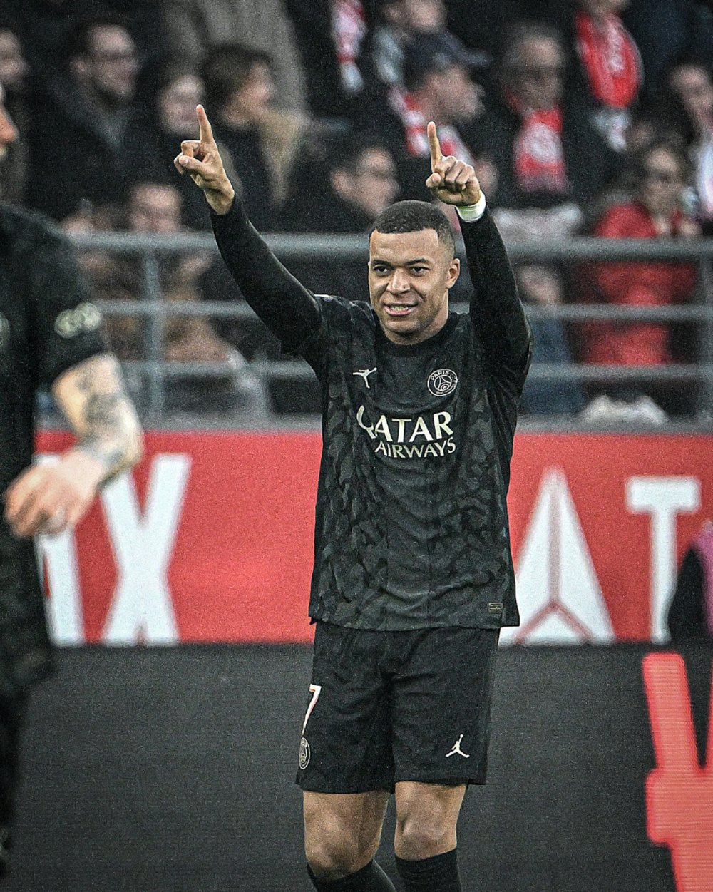 Mbappe's Spectacular Hat-Trick Propels PSG to Summit of Ligue 1 1