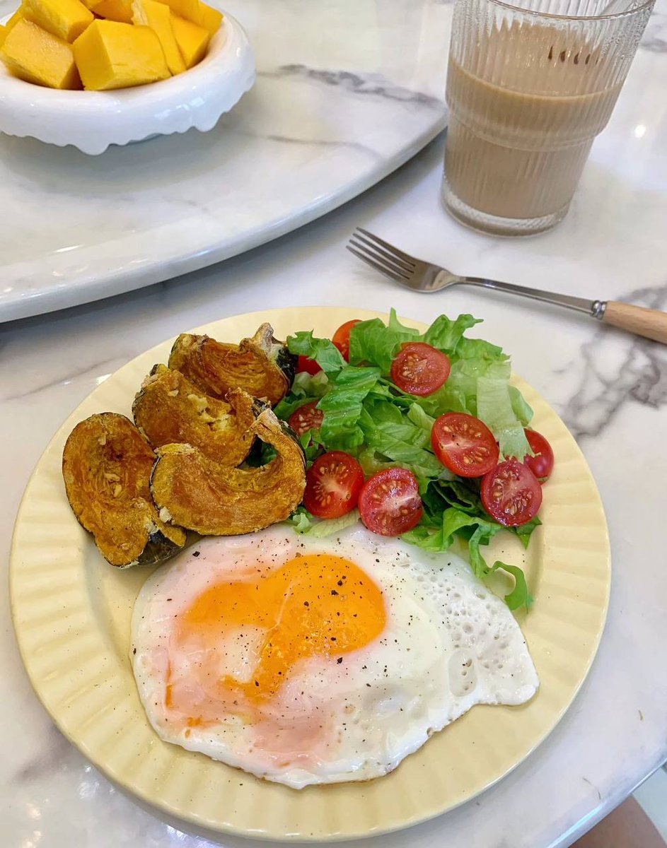 A good day starts with breakfast, and a good mood starts with the morning!😋