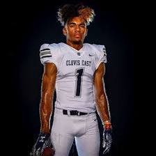 paulmeadors's tweet photo. Huge show today live at First String Sports:

✅ @KermanFootball coach @damonspeaks1217 about their wild win over Kennedy

✅ @_CGFootball coach Kyle Biggs talks comeback win at Frontier 

✅ @ClovisEfootball coach Brandon Nagle and @TommyNix_ 

✅ @gabecamarillo_ future games https://t.co/h7O6iR5n7t
