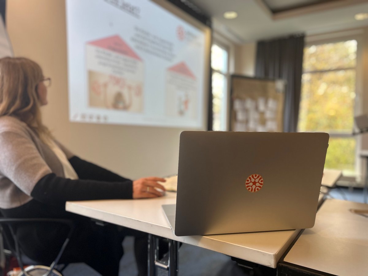 Am 7./8. November waren wir dabei, als in #Kassel der Fachbereich „Kindheit, Jugend und Familie“ gegründet wurde. Er wird nun im BV Anthropoi zu diesen Themen arbeiten, mit dem Ziel Inklusionsgedanken stärker zu vertreten. Zur Tagung kamen Vertreter*innen von 14 Einrichtungen.