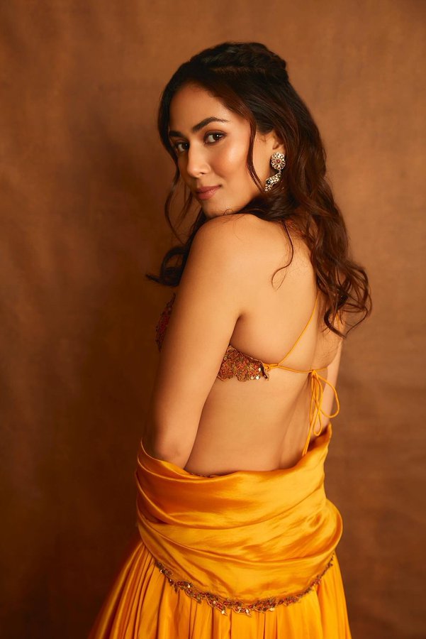 F-q9h2yWsAAVW9Q?format=jpg&name=900x900