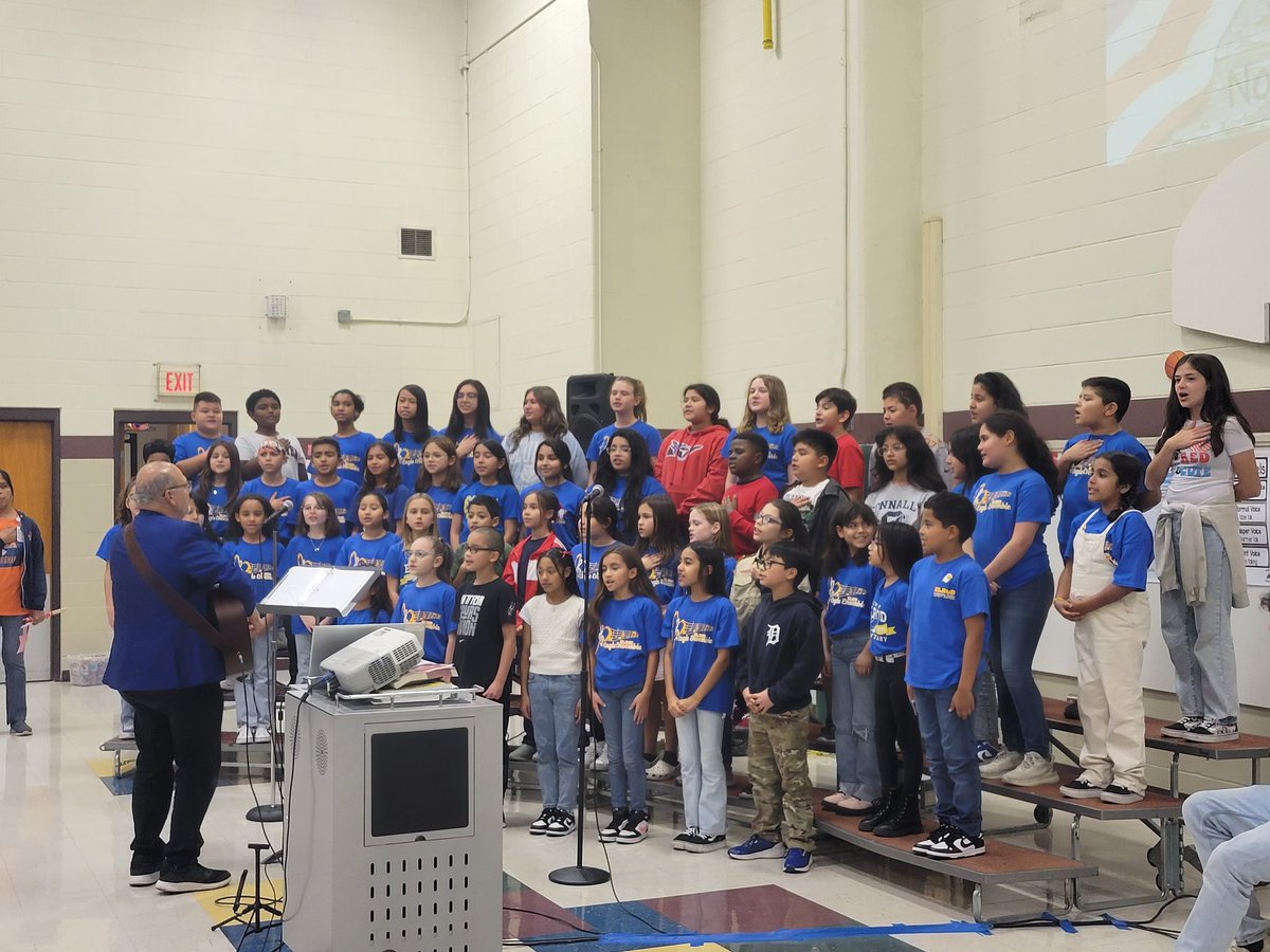 NISDElrod's tweet photo. Happy Veteran's Day!  Yesterday,  we honored our community veterans.   Thank you for your courage,  dedication,  and hard work!  
🇺🇸🇺🇸🇺🇸 
@NISD 
@NISDElemSS https://t.co/SJEs18leUc