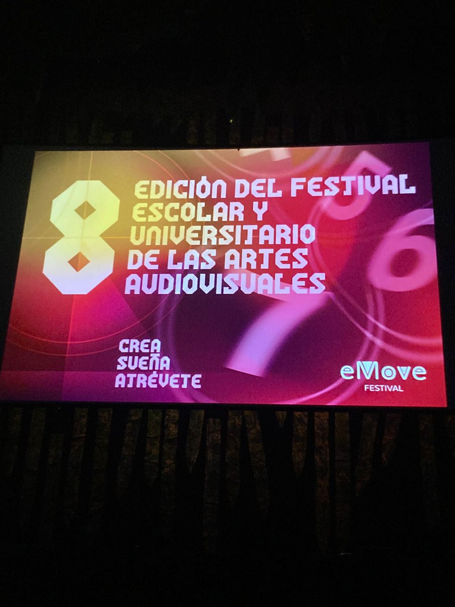 fsie_nacional's tweet photo. 🏆🎓 🎬 Esta mañana, #FSIE asiste y participa en la entrega de premios de la 8a Edición del Festival Internacional Escolar y Universitario de las Artes Audiovisuales, organizado por #eMoveFestival. 👏Representando a FSIE, @ChemaMfsie, secretario de Formación.
#SomosFSIE🍀 https://t.co/DweOpqzYm8