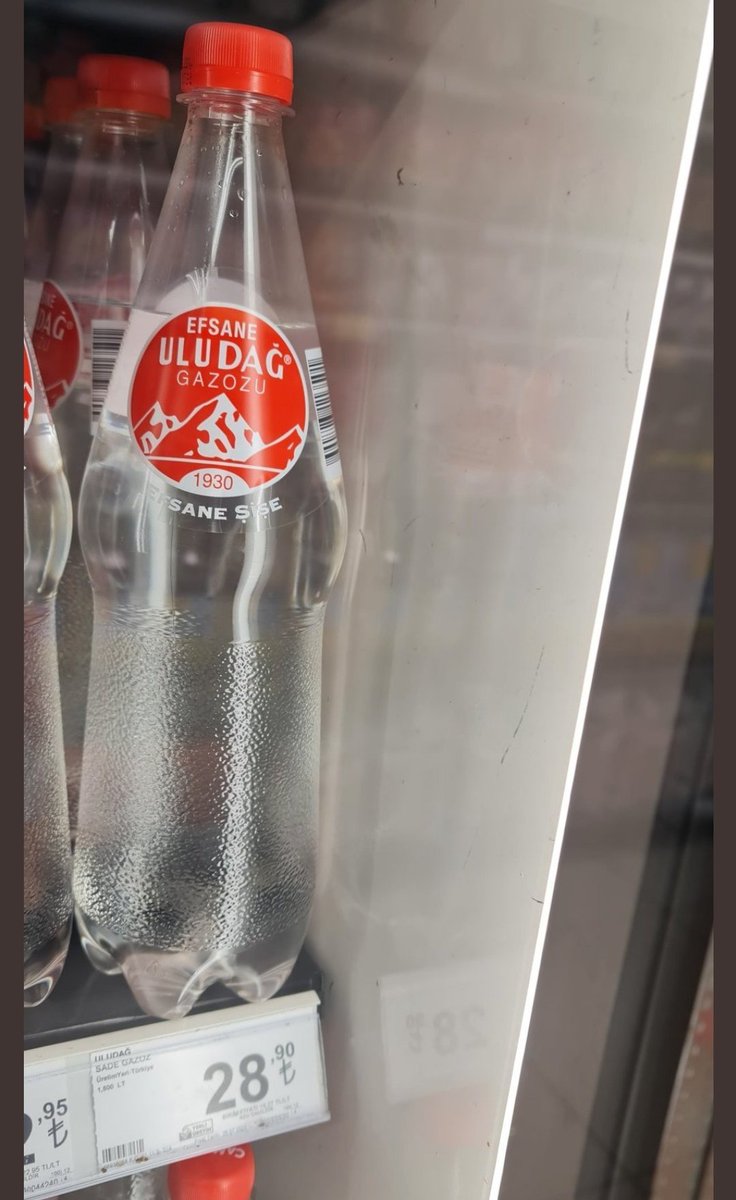 medyamuhtari's tweet photo. Bizim siyonist ya da Yahudi düşmana ihtiyacımız yok ki!

Coca Cola ve Pepsi boykotunun ardından, yerli malı  Efsane Uludağ Gazozu'nun fiyatı zamlanarak 22 TL’den 28,90 TL’ye yükseldi.

Yazıklar olsun. https://t.co/4yEDFVPVew