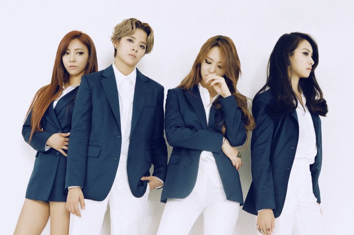 functiongurls's tweet photo. It is reported today that an upcoming all-female dance survival competition show under Hunan TV &amp; MGTV intends to make f(x) reunite as a complete group

China never fails on wanting them back every single year..🥹🫰🏻 https://t.co/CnZZOsWxSa