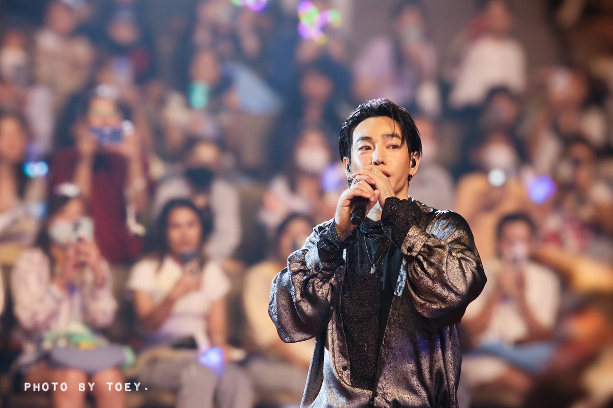 photobytoey's tweet photo. คอนเดี่ยวครั้งที่ 4 ของพิเป๊ก 

@peckpalit
#5ปีไอคอนสยามxเป๊กผลิตโชค
#ICONSIAM5thAnniversary
#เป๊กผลิตโชค
#PeckPaLitChoke
#photobytoey 
#palitgallery https://t.co/H8RjTXEFsG