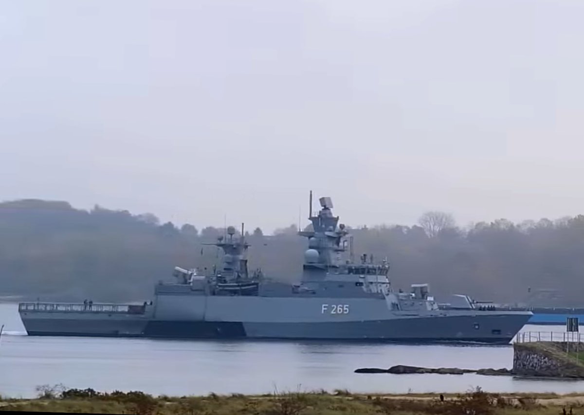 WarshipCam's tweet photo. Future German Navy Braunschweig-class corvette FGS Köln (F265) coming into Kiel, Germany - November 11, 2023 #fgsköln #f265
SRC: webcam https://t.co/ycy3LCxcYi