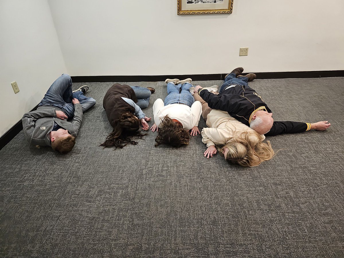 MysteryCafe_Ind's tweet photo. In this story the folks were told they were to have their picture taken but they were to die instead. See them have fun by falling to the ground. Notice one of them ends up lying on another.
It’s fun. Come for the fun.
#indytheater #indianapolis #thingstodoinindy #murdermystery https://t.co/xsorJfiFdQ