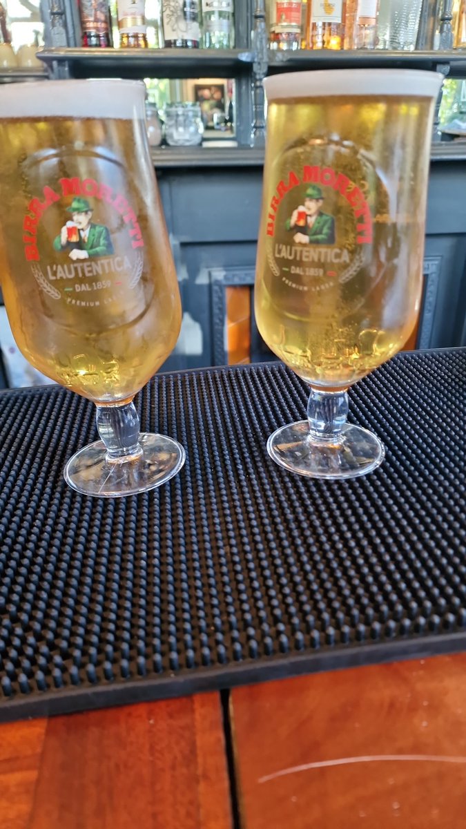 sfc_fred75's tweet photo. Woodies at the Junction Inn St Denys .
Back open for the match day ritual ⚽️🔴⚽️🔴 #SaintsFC https://t.co/c0niHy6U38