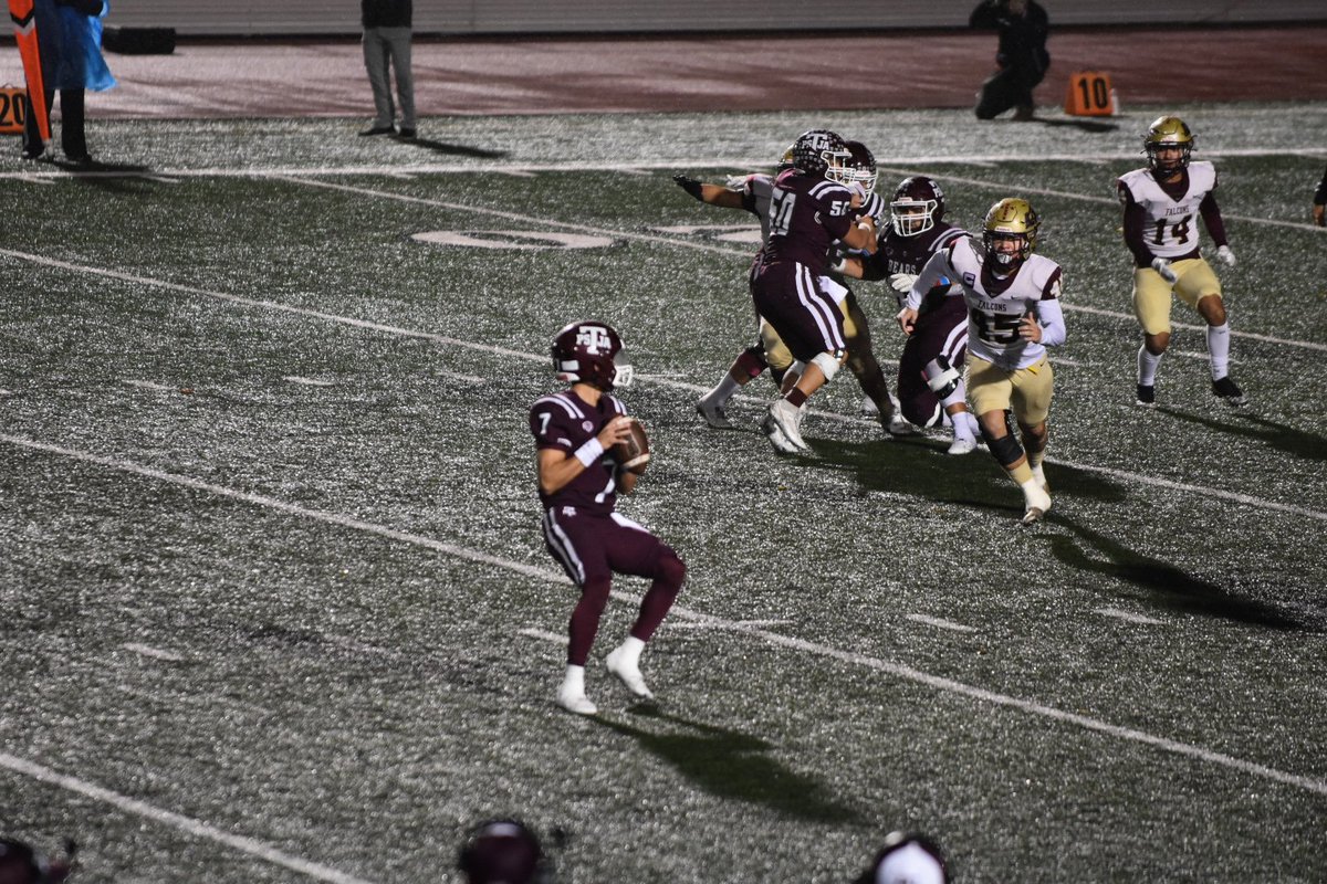 hillypat's tweet photo. PSJA Bears are Bi-district Champs after beating LF Falcons 35-7!
Congratulations to all Athletes, Coaches, Trainers, and Staff!
Go  Bears!!!
@PsjaFootball @PSJAISD @PSJAECHS @PSJAAthletics @version2media https://t.co/nPltNLbW8Q