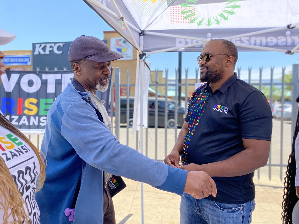 RiseCivics's tweet photo. We are engaging the old and the young, activating all South Africans to make their voices heard to ensure that #2024isOur1994.
#RISEAndRegisterToVote #RegisterToVoteRISEMzansi https://t.co/rjXfNIIiDJ