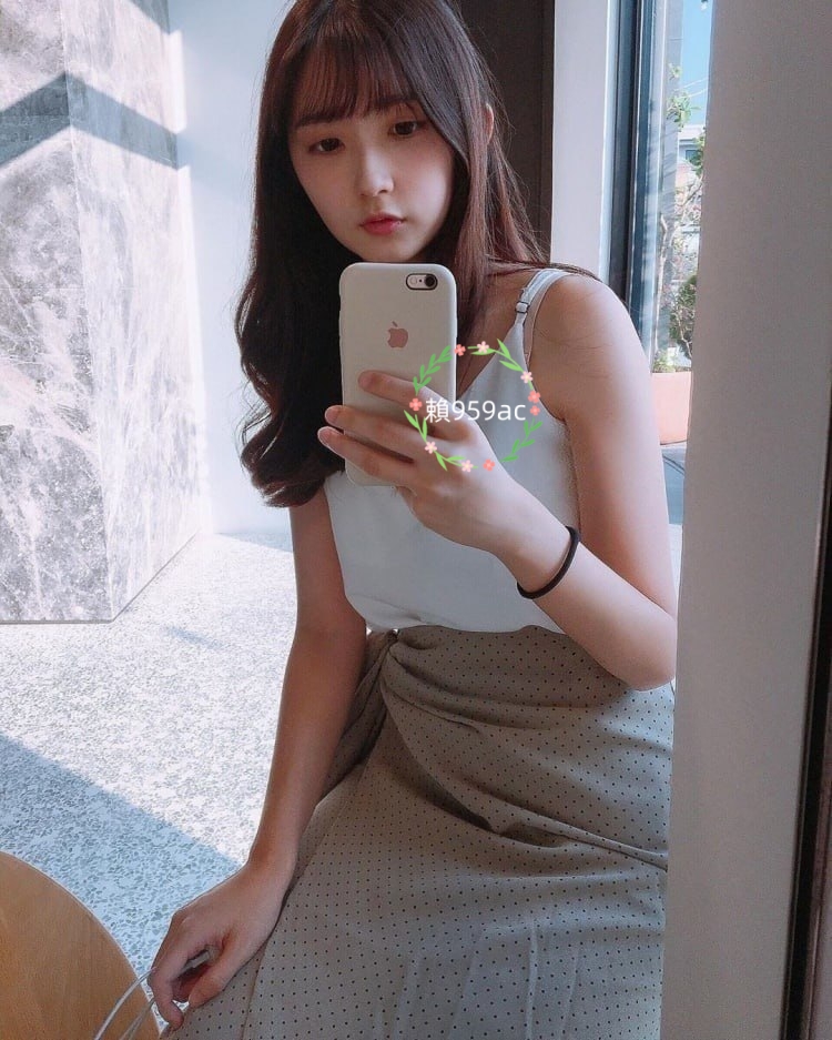 tw55845's tweet photo. 婉婷 160.C.43.24歲
溫柔又美好 健談又很配合 女友fu十足
喜歡有經驗 性愛技巧足的男士
很耐幹 水也很多 她說可以插很深  
希望找到能頂到她花心的人 現在特價中哦 https://t.co/qms0PiCd81