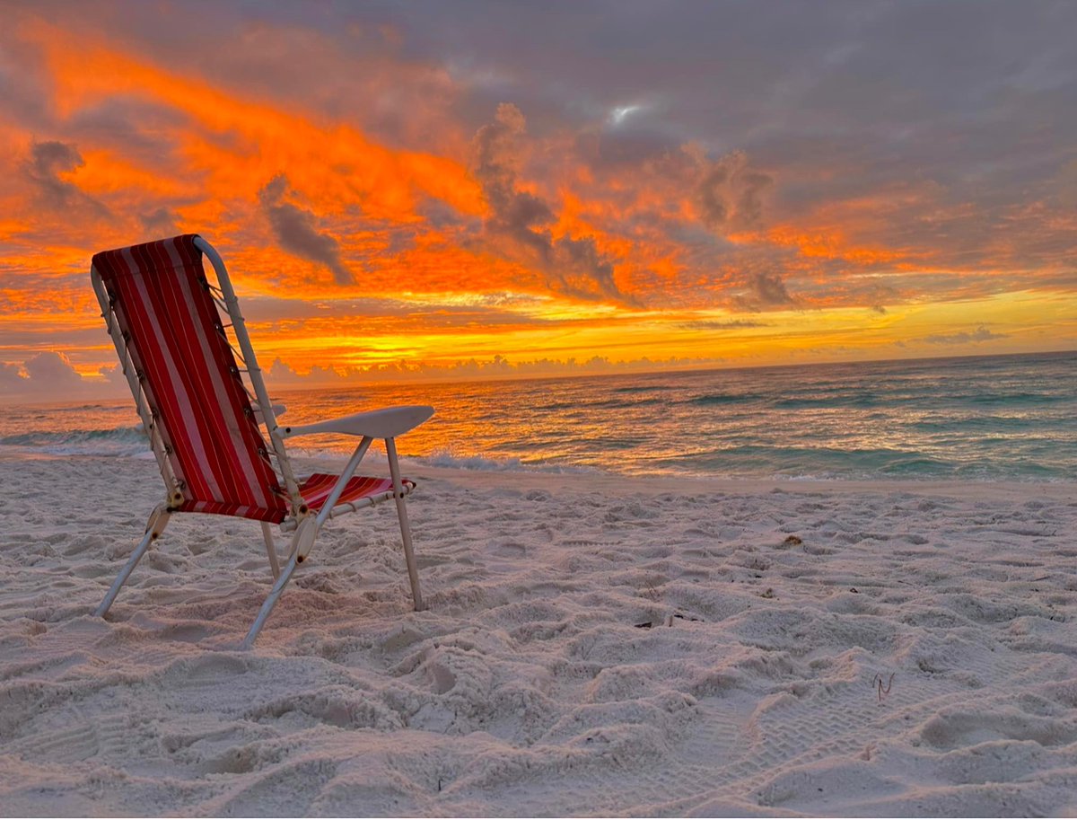 GulfInspection's tweet photo. 📍 PENSACOLA BEACH, F L☀️R🌴D⛵️
• • •
📷: FB/Dan Dunn
#penscolabeach #florida #sunshinestate #beachvibes #beach #beachtraveler #naturesmedicine #views #usbeaches #beachtrip #gulfcoast #emeraldcoast #panhandle #travel #wishyouwerehere https://t.co/dFvn0NZ4Zi