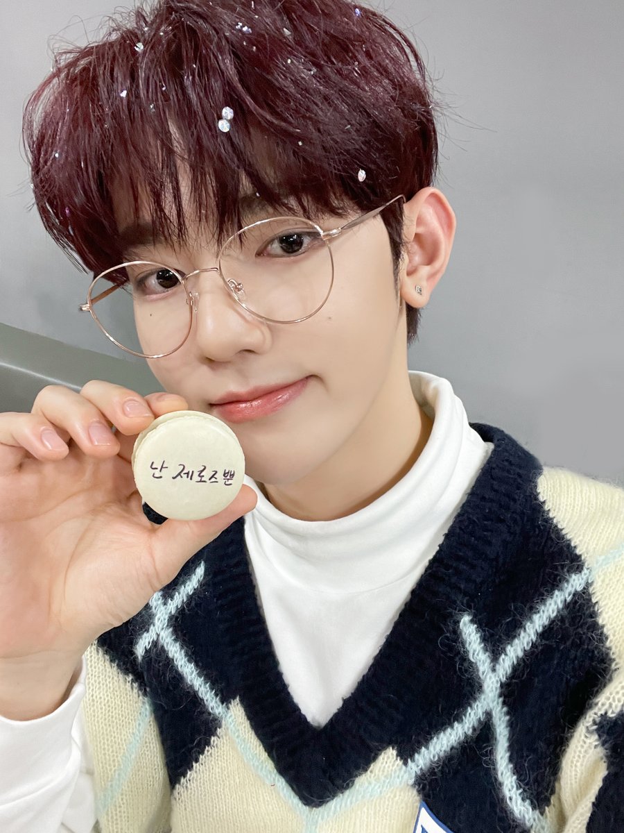 ZB1_official's tweet photo. _💌

난제로즈뿐

#ZHANGHAO #장하오
#ZEROBASEONE #ZB1 #제로베이스원 https://t.co/Ls4xwjNt9U