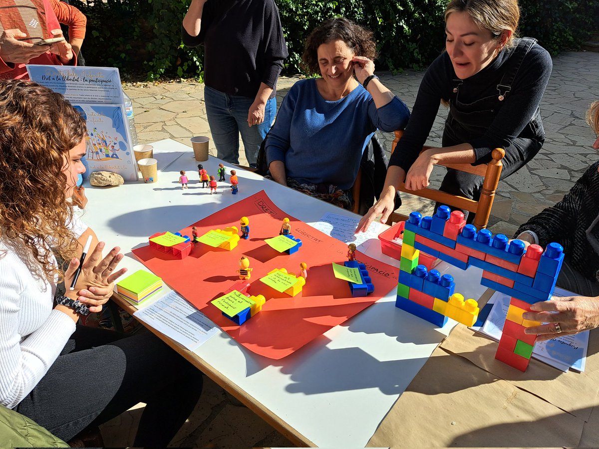 NBolet's tweet photo. #16jornada_MartaMata Analitzem els drets dels infants I continuem treballant @twcalmata @f_ferrerguardia @RosaSensat @sebaixpenedes  @sealtpenedes @crpgarraf https://t.co/NZtGesIxIU