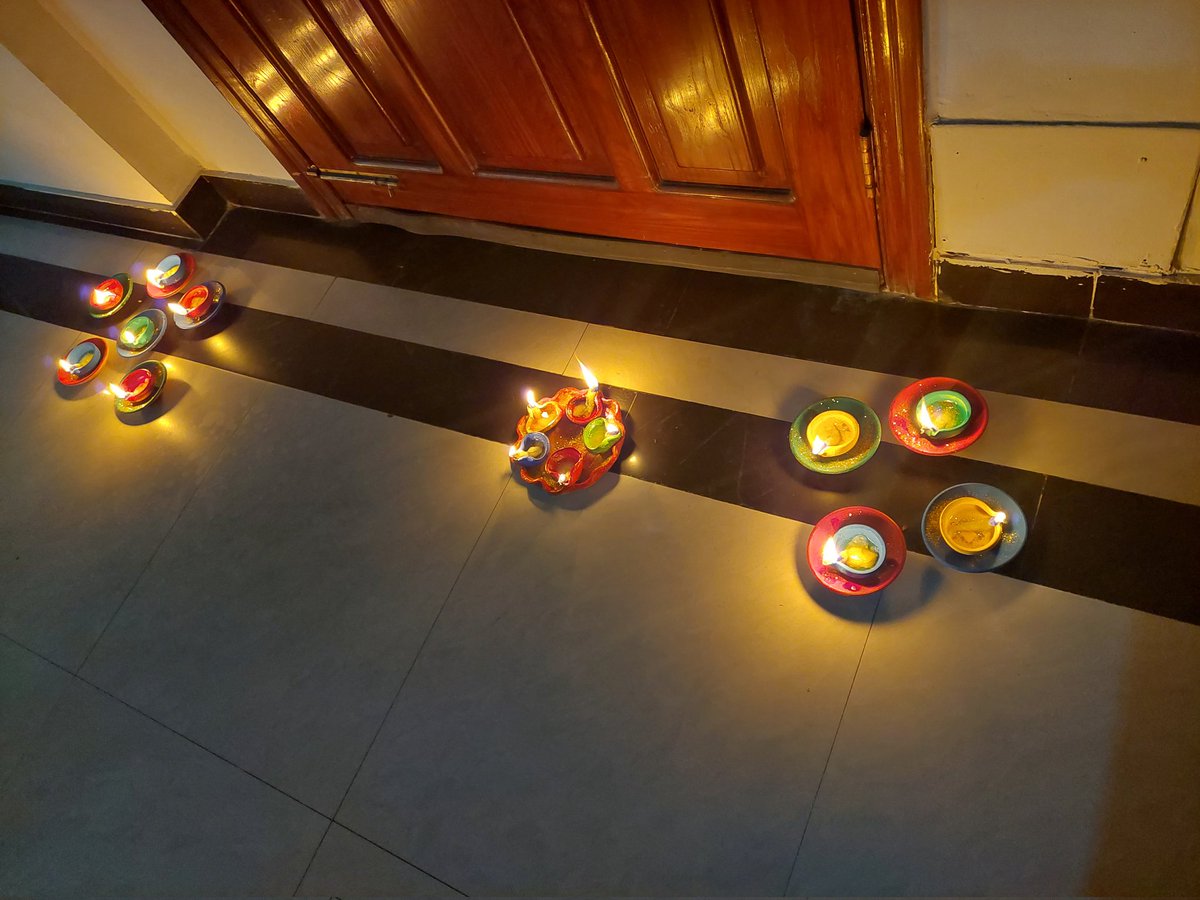 Arzookazmi30's tweet photo. #HappyDiwali to everyone 😍😍💕💕🙏🙏 https://t.co/ZQAs4FzM8K