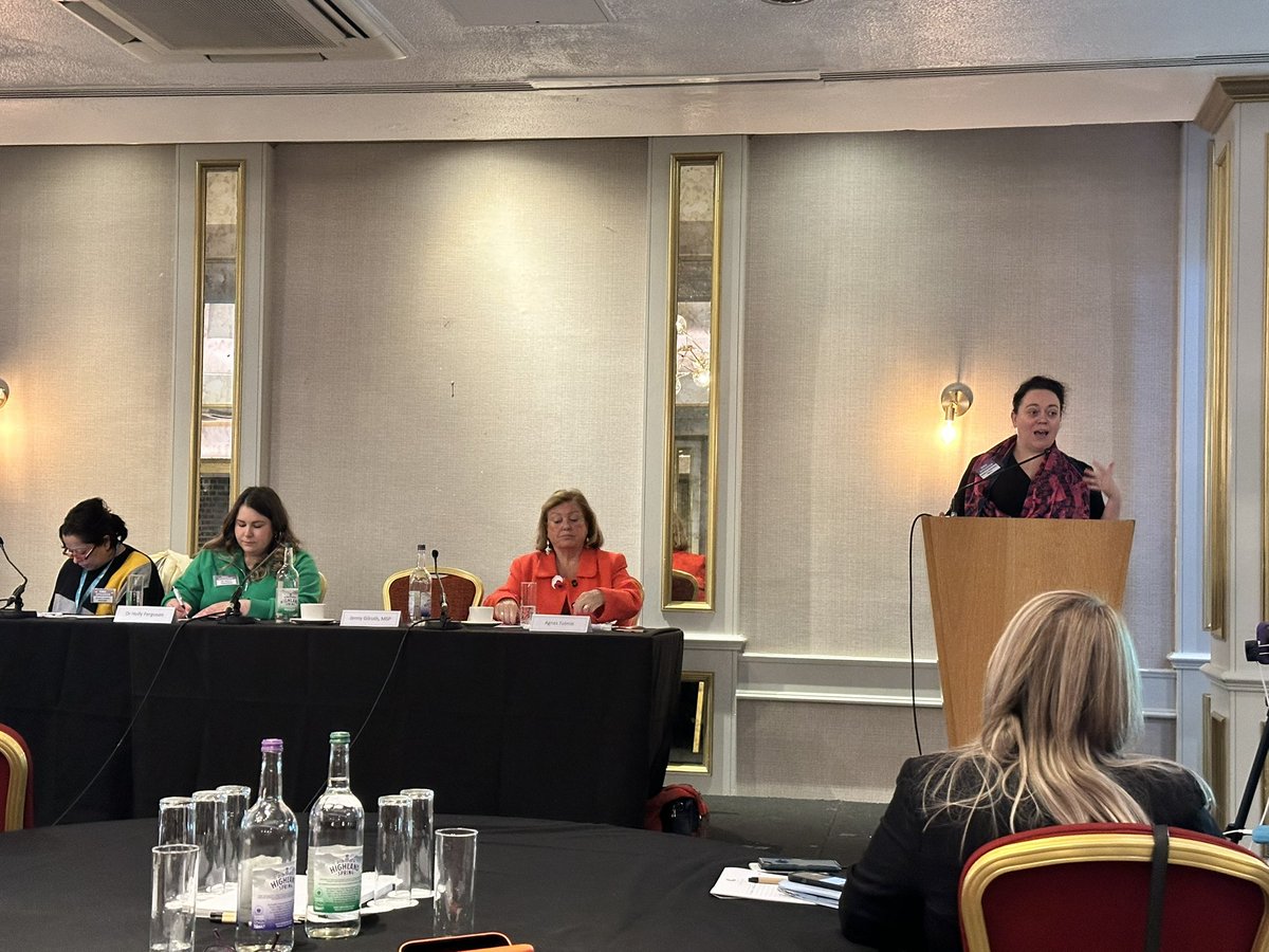 thisismilkuk's tweet photo. @AngelaPrentner presenting at #SWCSTEM23 on why #STEM includes #Creativity too and how we need to remove stereotypes for boys as well as girls to improve views across industry for women.
#WomenInSTEM https://t.co/z3gzfp3yk8