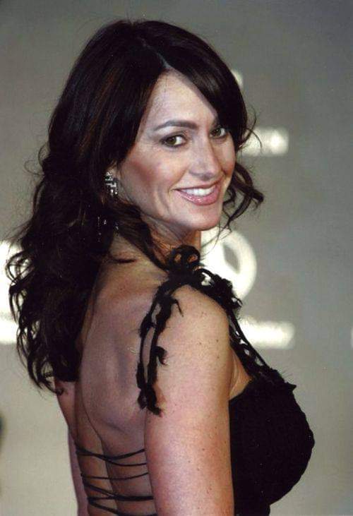 NADIA COMANECI - Página 4 F-qE4ZPXYAAL6HG?format=jpg&name=900x900