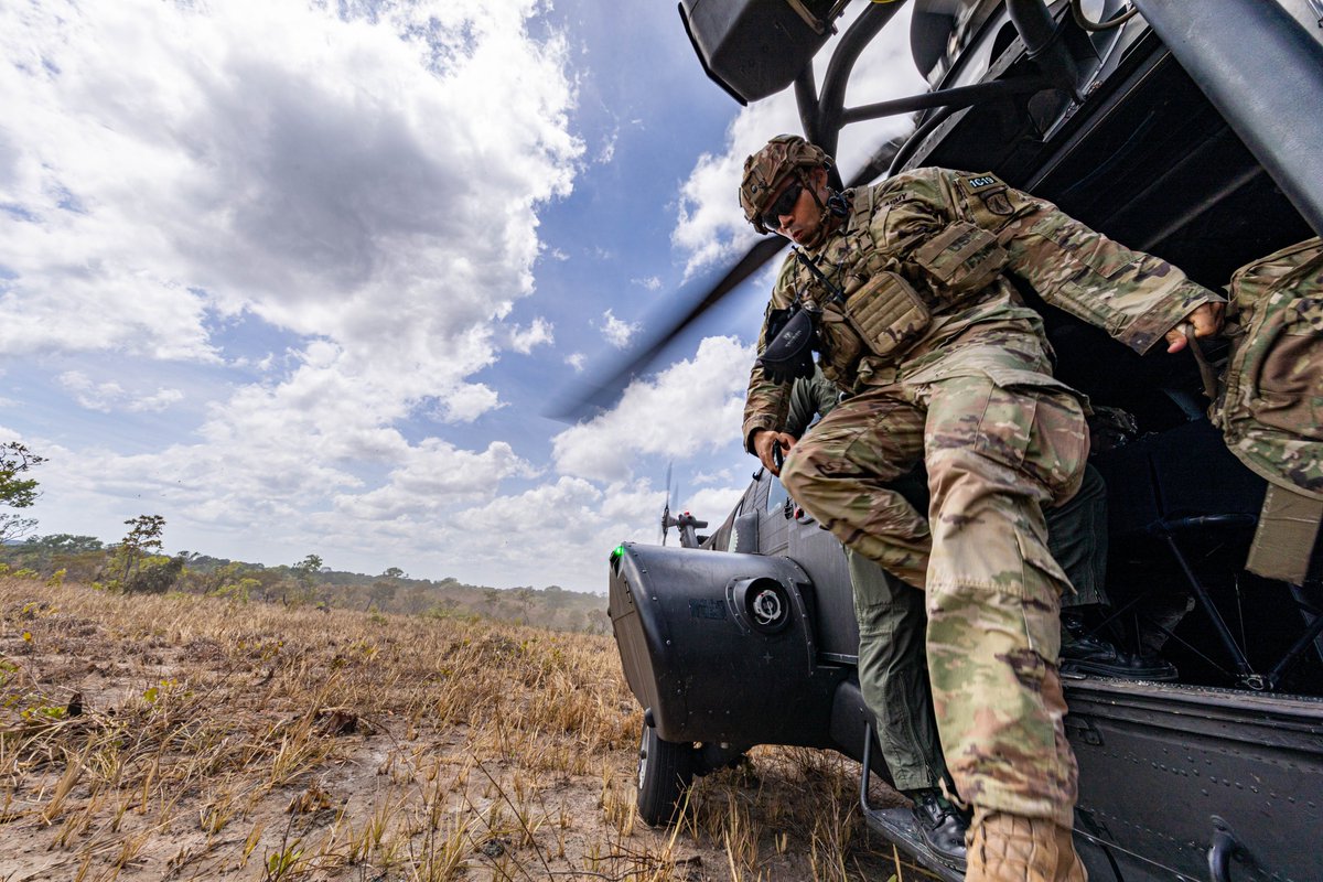 An Advisor with 1st #SFAB gets off a Brazilian Army helicopter during an air assault operation during #SouthernVanguard24 in Brazil, Nov. 8. The exercise strengthens interoperability between the U.S. and Brazilian militaries.

#Military #USArmy #Soldier #ArmyTraining
