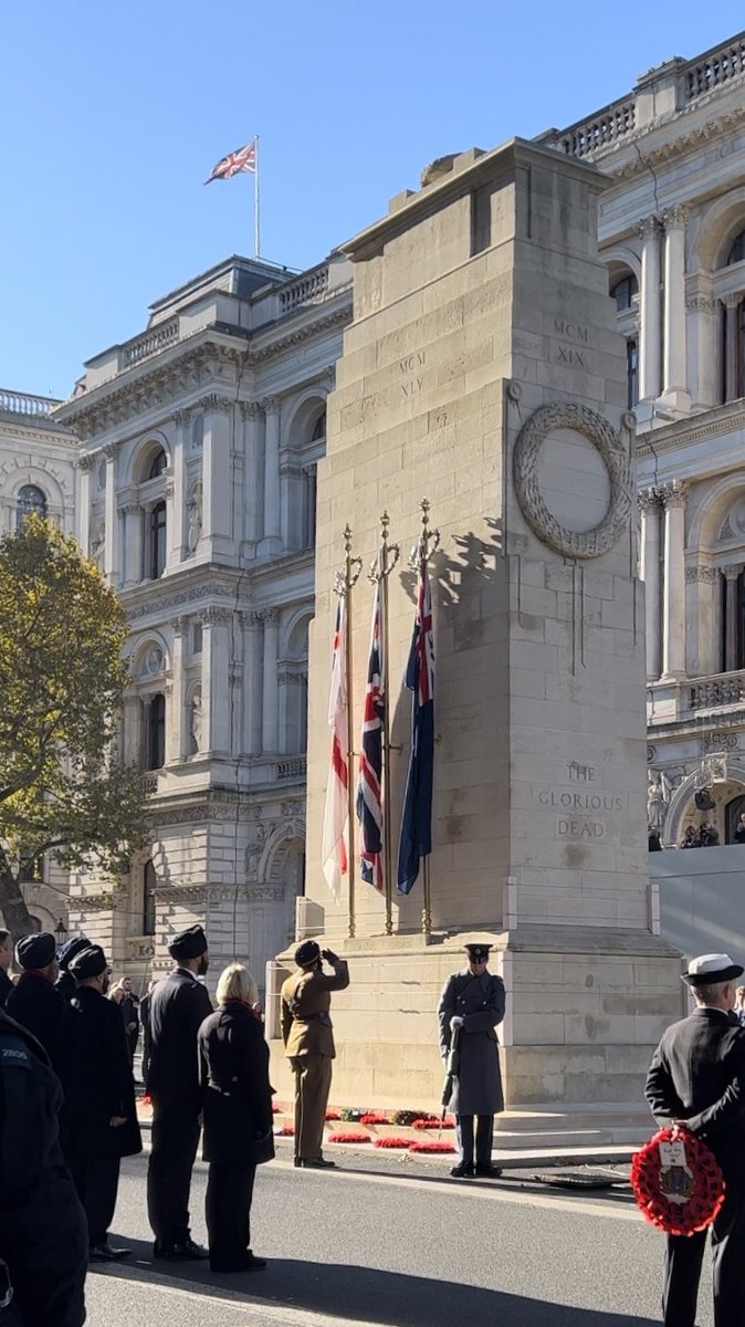 Grateful to lay a wreath today at the Cenotaph, representing the British Indian Army contribution to the great wars. #WeWillRememberThem #Sikh #BritishArmy