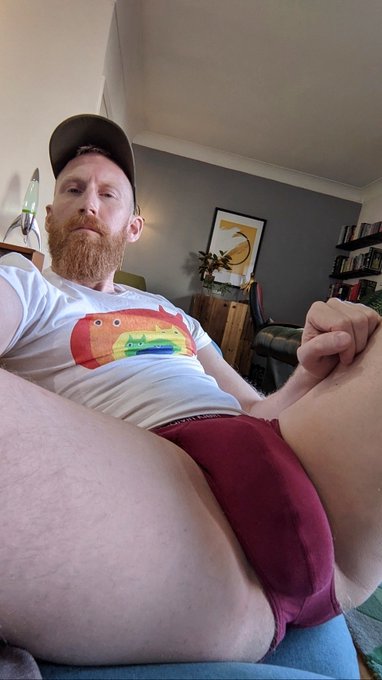 Hello 👋🏻 https://t.co/otLM7A8Ai5