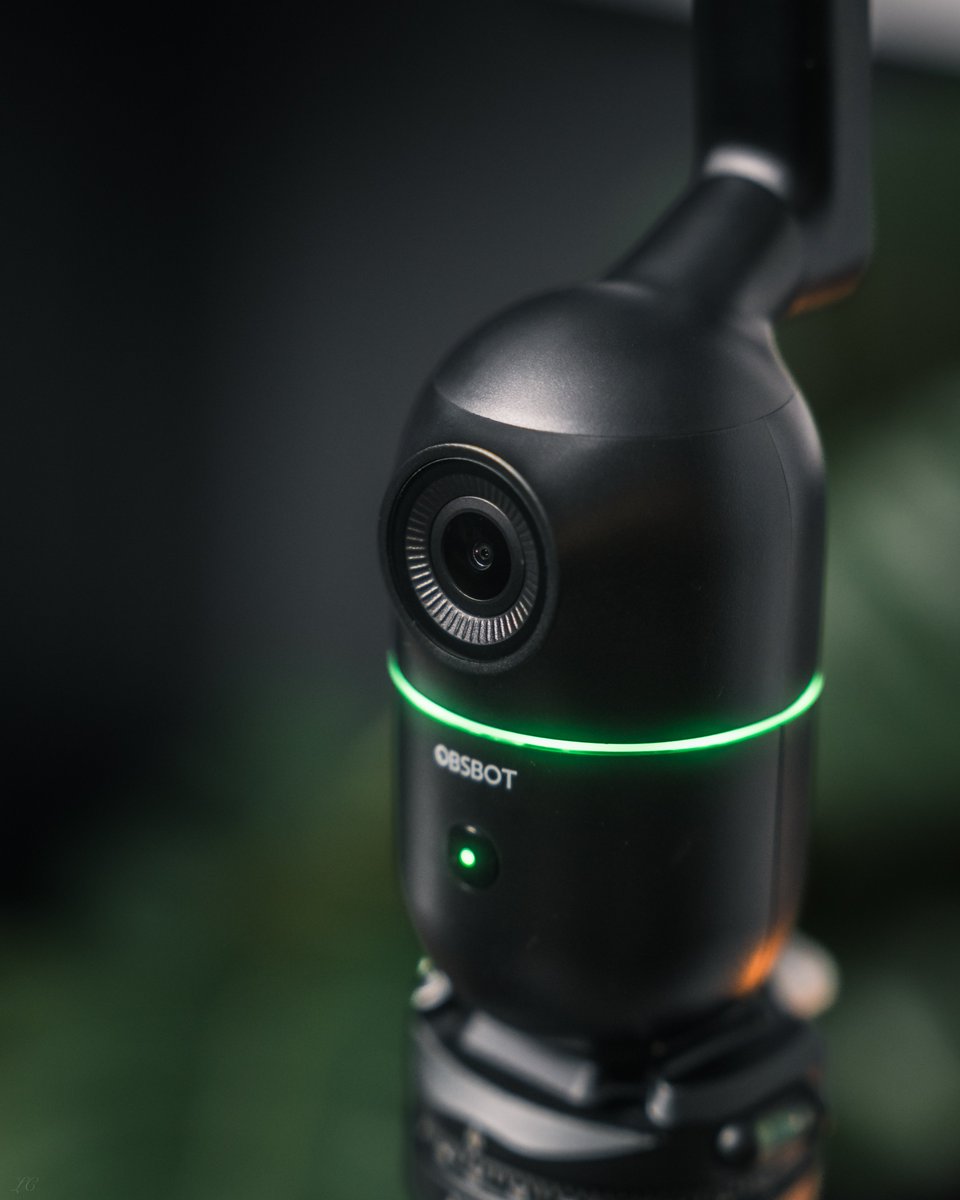 OBSBOT_Official's tweet image. WANT or NEED?? 👍 = Want 😍 = Need 
📸: lloydcarig(IG)  

#OBSBOT #OBSBOT_Me #vlogcamera #phonemount #phonetripod #contentcreators