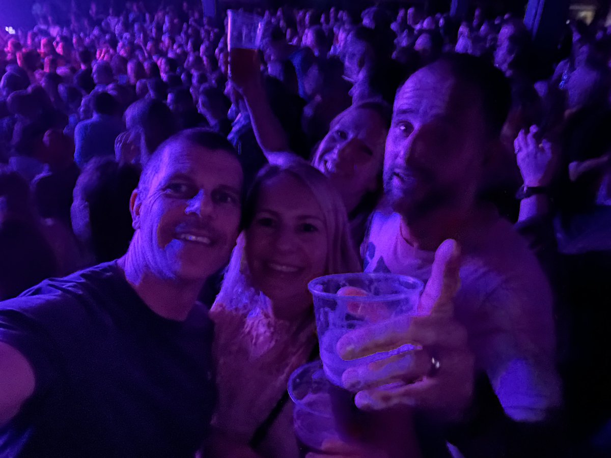 ⁦<a href="/jowhiley/">Jo Whiley</a>⁩ played an amazing set last night. UEA LCR 90s night… was as if we had never left!!!