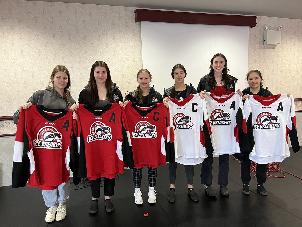 Introducing your 2023-2024 U18AA Leadership Team. 

Sydney-Jane Whitty, 
Isabella Peddle, 
Brooklyn Sturge, 
Maddie Aylward, 
Andie Brown, 
Maggie Bussey. 

Looking forward to a great season with a fantastic group of players.