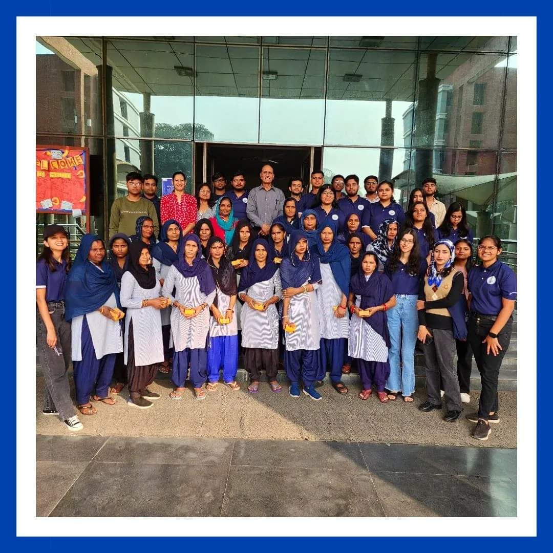 yuvaofficials's tweet photo. ये दिवाली उनके नाम जो हमारा जीवन हर रोज आसान बनाते हैं🤌🏻🫂
#HumYUVA
#yuvathevoiceforchange
#yuvaofficials
#Deepavali2023 https://t.co/sbgTJLZTaV