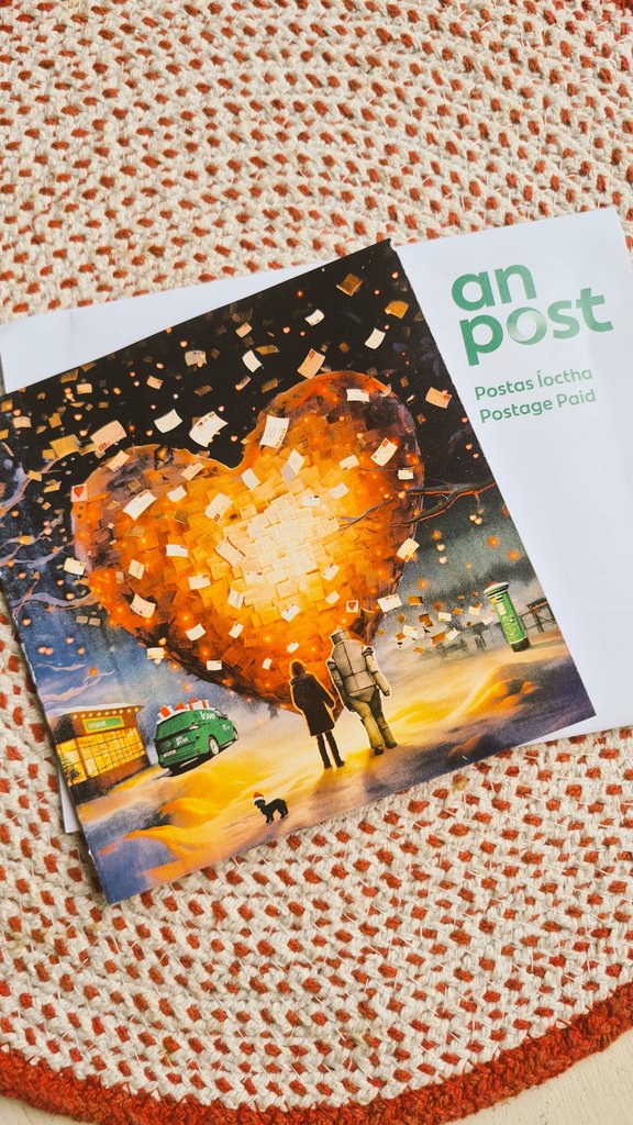 What a way to start Christmas, with a bit of @Postvox love through the door. Gorgeus gesture from An Post, to send the first Christmas card of the season. #SendLove #ClientPride 💌📭🎄