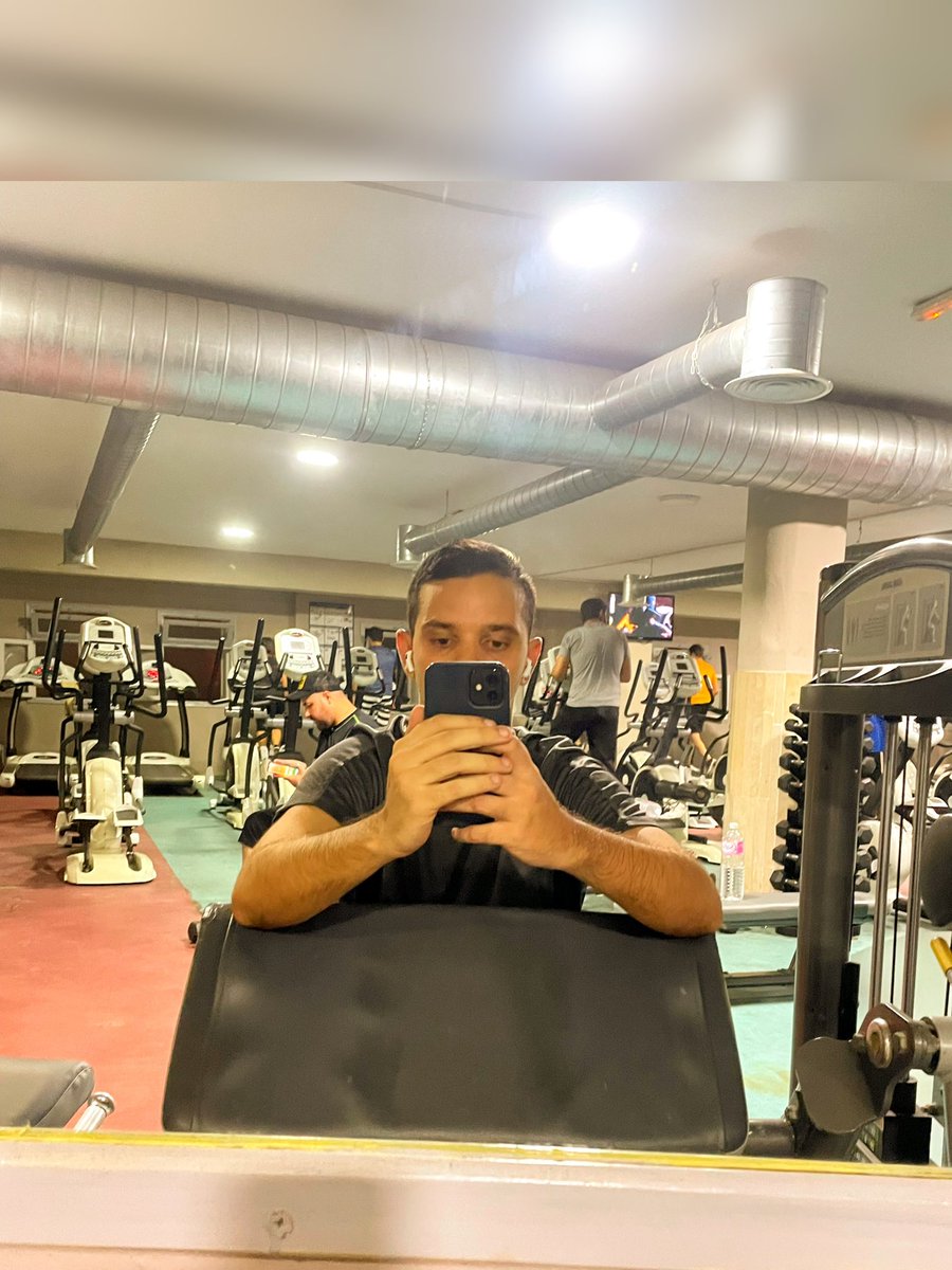 oussamachekir's tweet photo. "Crushed my workout goals today 💪🏋️‍♂️ #GymFlow #FitnessJourney" https://t.co/SFSw4rSKXf