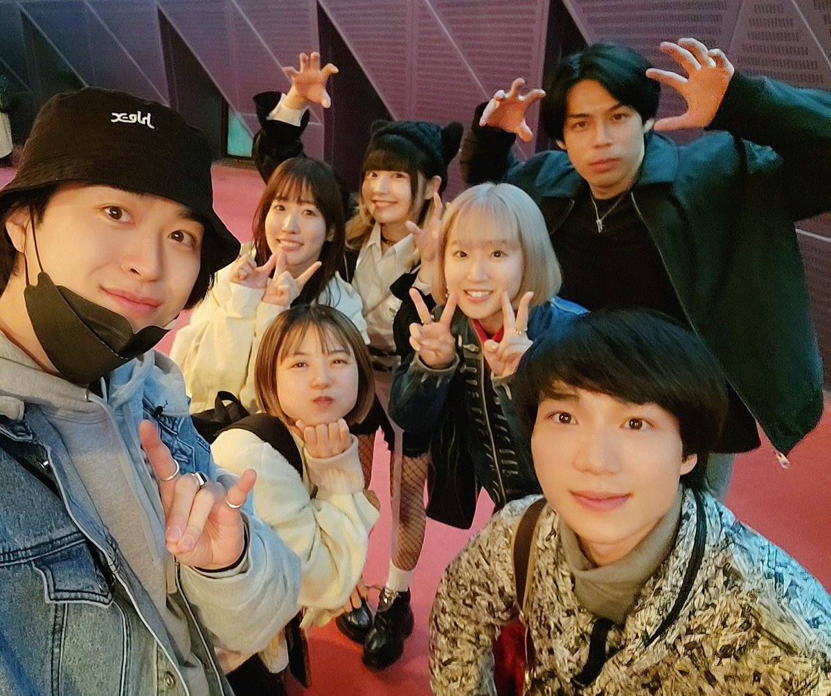 yuki_matsunami's tweet photo. #THESPECIALROOM
観劇してきました!!
マジでみんなカッコよかった💥
自分達もあんな生き様を紡ぎたい。
熱のこもった言葉、高ぶった感情、そんなものを俺らなりの形で届けられるよう、まもなく始まる稽古からぶつけていきたいと思います。
とても良き刺激になりました⚡
12/12 #Orbit3 開幕!! https://t.co/Ifb1H4jzR8