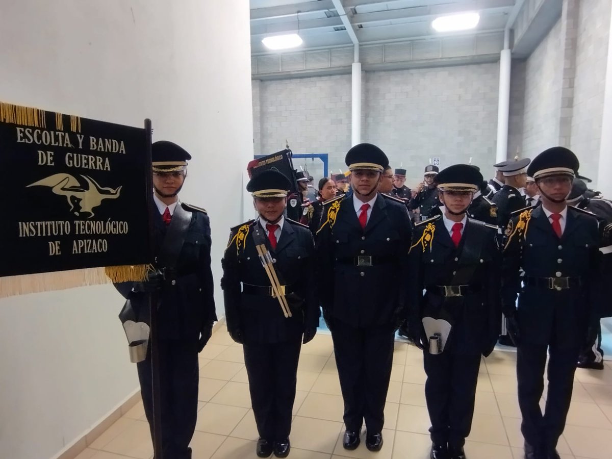 web_itapizaco's tweet photo. #TecApz ya esta en TecNM Campus Purísima del Rincón participando en el Evento Nacional de Escoltas y Bandas de Guerra del #TecNM en su etapa regional.
Mucho éxito #TorosTec.
#1TST #PSST #TodosSomosTecNM
El grupo cívico de nuestro Tecnológico cumple #20AñosDejandoHuella https://t.co/dwGS7GLPA1