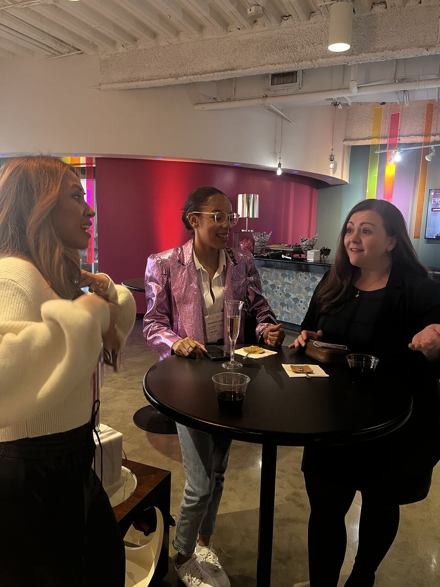 WIRLeadership's tweet photo. #WIRLC members gathered in #Dallas last week at @DallasMarket Center! 🥂💗 Cheers to happy hour &amp; networking hosted by Jeannie Barsam and Angie Eckelkamp! 🙌 Connect with executive-level women leaders in retail at our next regional meetups ➡️ https://t.co/h3YMIimHbl #womenwholead https://t.co/wjo1heDWuH