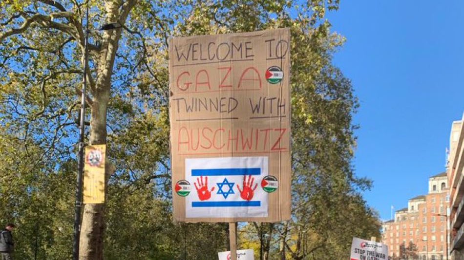 visegrad24's tweet image. The population of Gaza steadily increases, going from 1.6 million in 2010, to 2.2 million today.

Auschwitz however, which saw 1.3 million people go through its camps, was the place of murder of 1.1 million of them.