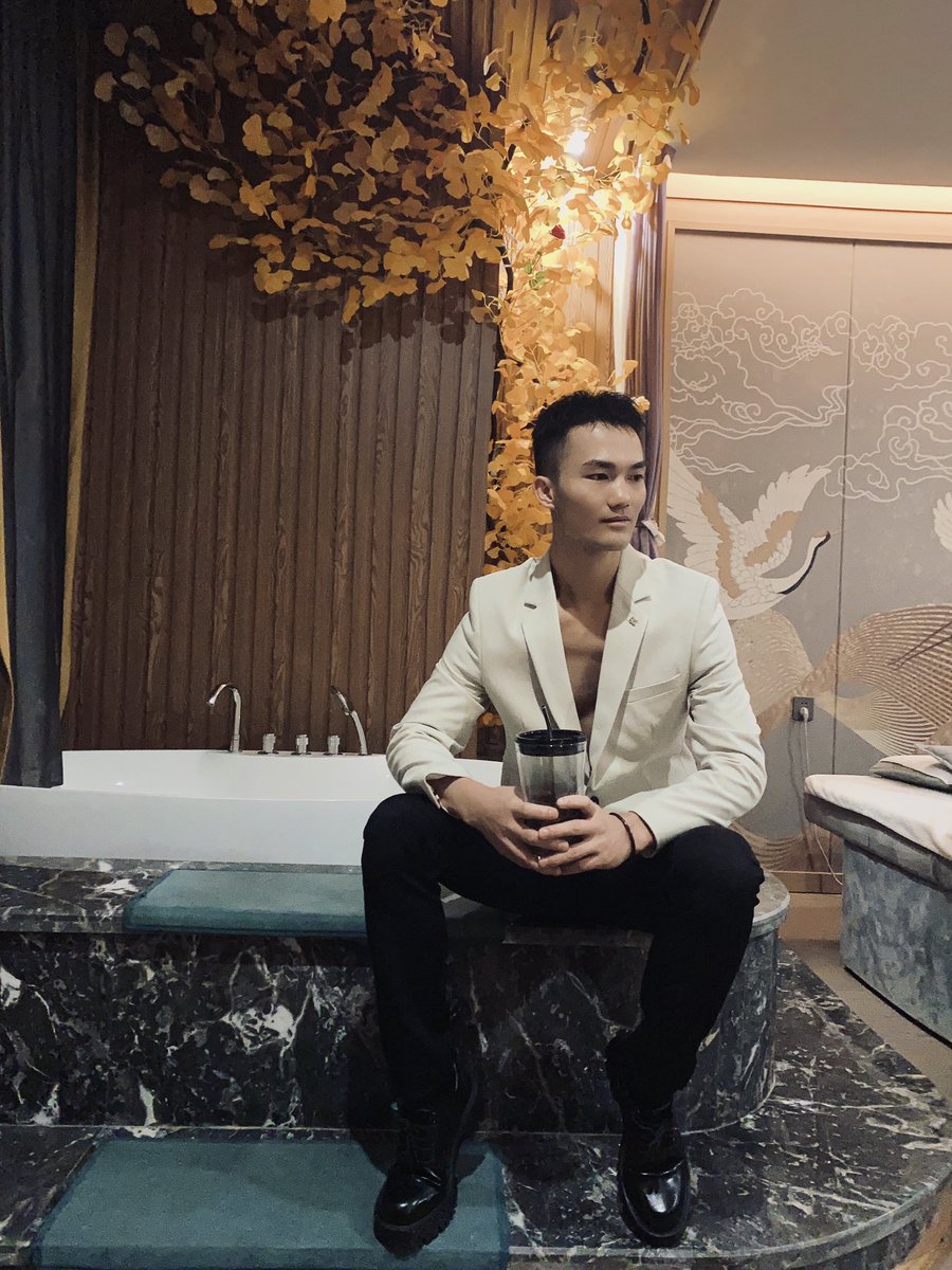 曲靖按摩推油SPA男技师 tweet media