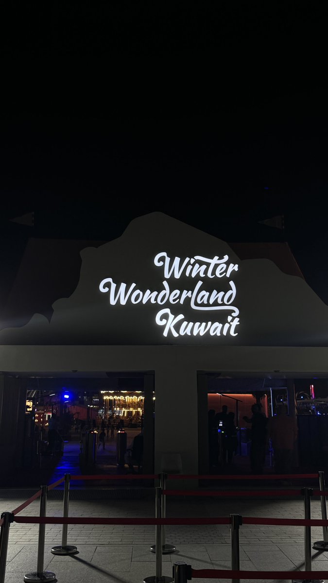 AzizohStix's tweet photo. I went to winter wonderland https://t.co/vZCs79t3On