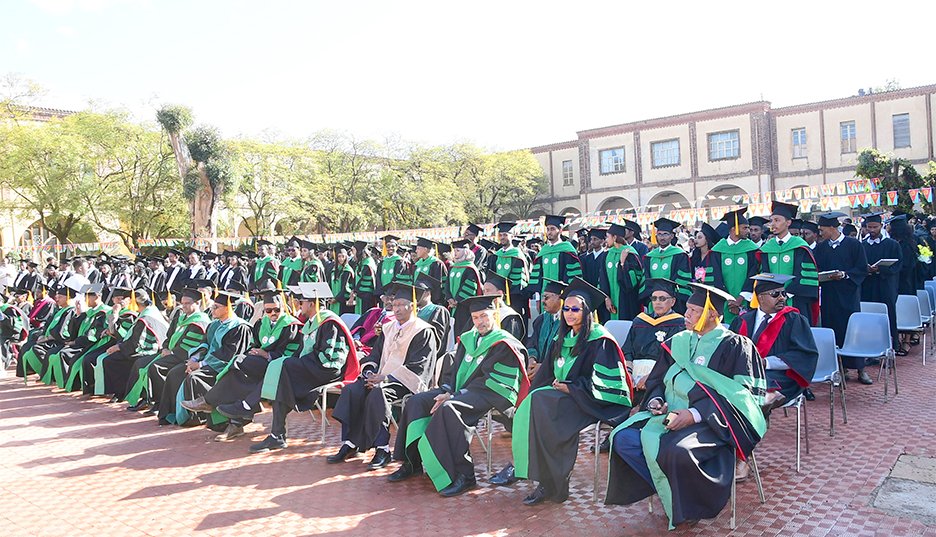 hawelti's tweet photo. Orotta College of Medicine &amp; Health Sciences conferred MDs, 1st Degrees/Diplomas to 252 Graduates (130 female) in 14 fields - i.e.  Medicine; Pharmacy; Clinical Laboratory; Anesthesia/Ophthalmic/Midwifery; Radiology Technology; Dental Therapy; Nursing... - in its Commencement tdy https://t.co/QWWfLlZdr9