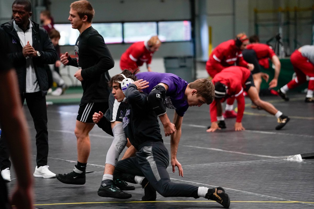 Getting warm

#GoCats | <a href="/B1GWrestling/">Big Ten Wrestling</a>