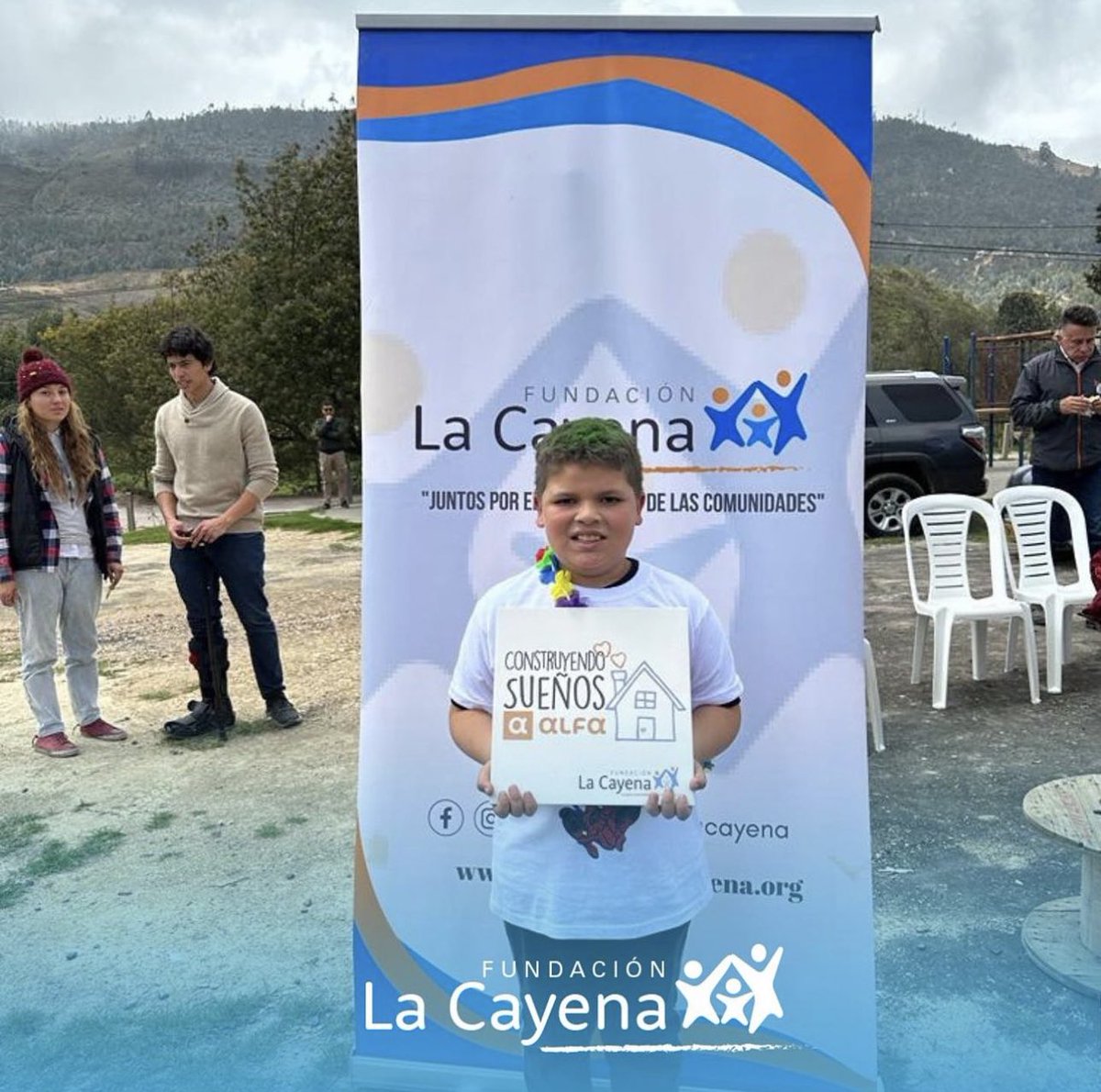 Fundacion La Cayena (@fundacayena) on Twitter photo El día de ayer en conjunto con <a href="/alfacolombiaof/">Alfa Colombia</a> inauguramos la cancha de fútbol,basketball en zona rural de Fusunga - Soacha, más de 100 niños, niñas, adolescentes y familias se verán beneficiados ⚽️
Gracias a los padres de familia, profesores, voluntarios y entidades privadas El día de ayer en conjunto con <a href="/alfacolombiaof/">Alfa Colombia</a> inauguramos la cancha de fútbol,basketball en zona rural de Fusunga - Soacha, más de 100 niños, niñas, adolescentes y familias se verán beneficiados ⚽️
Gracias a los padres de familia, profesores, voluntarios y entidades privadas