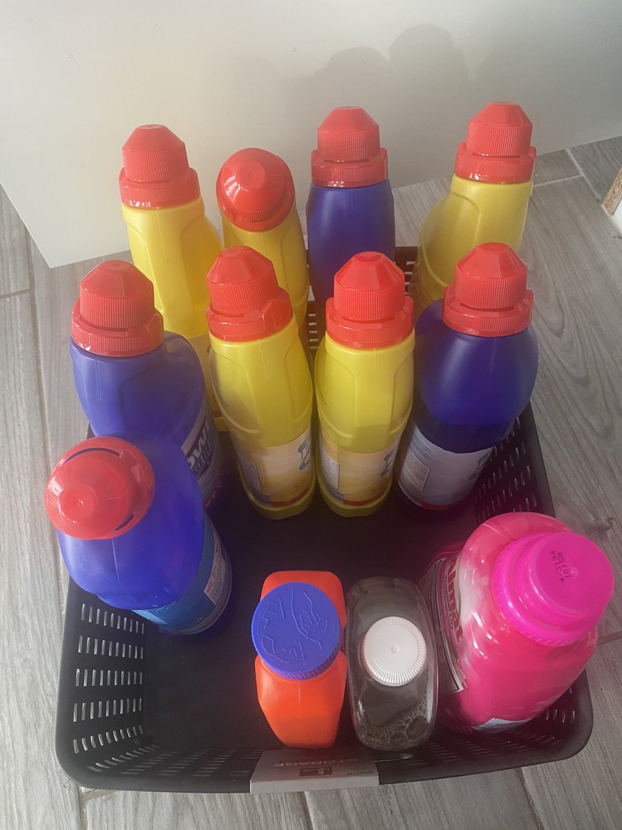 nuttynat1978's tweet photo. @Cannygang4 do you think I need anymore bleach? https://t.co/VYLMvAXZKh