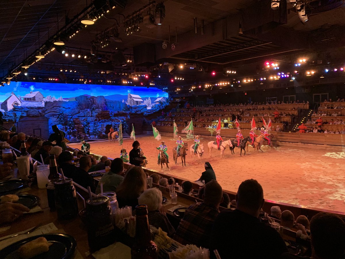 gregseiter's tweet photo. Dinner and a show tonight? I recommend Dolly Parton’s Stampede.  @My_PigeonForge #MyPigeonForge @DollyParton https://t.co/0Wu3nUDu4l