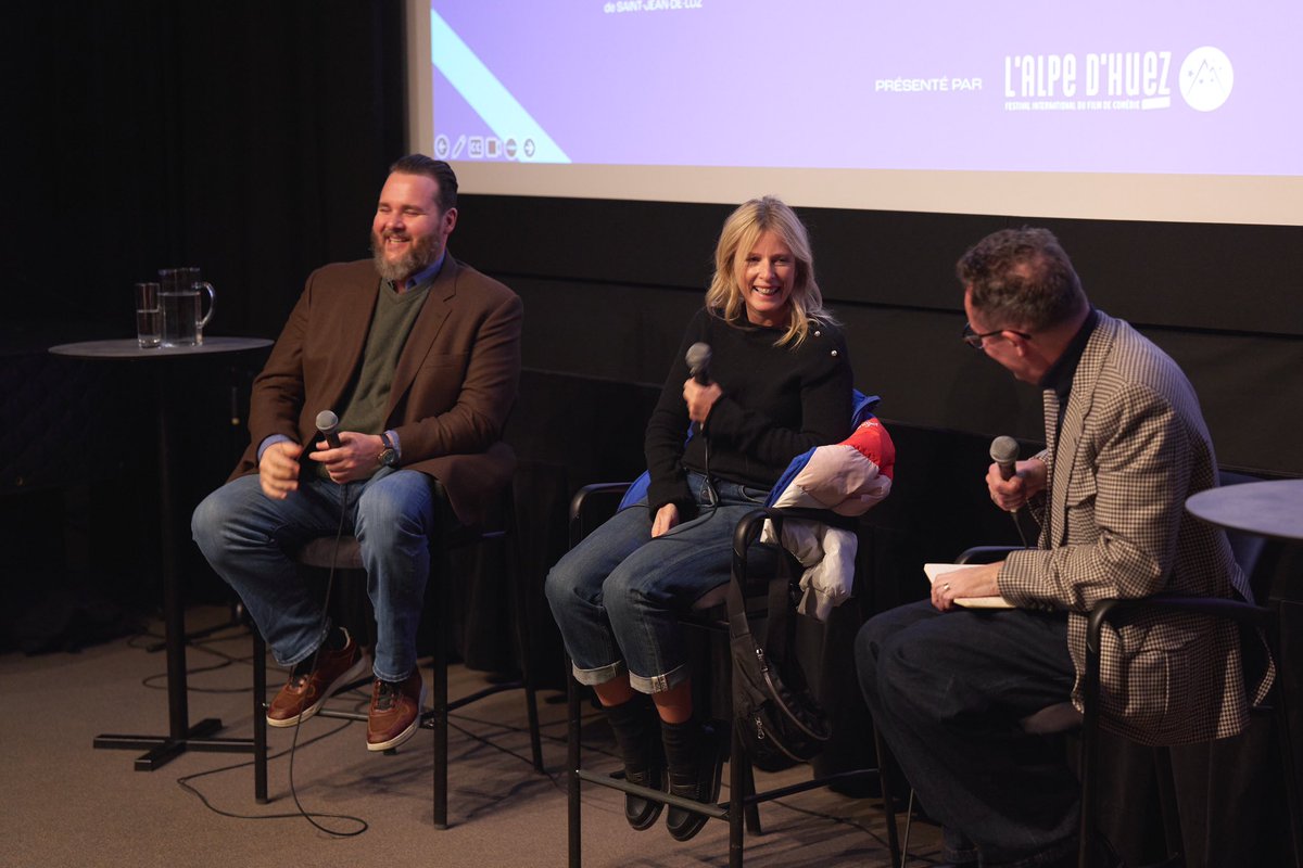 <a href="/GuilhemCaillard/">Guilhem Caillard</a> merci d’avoir autant insisté pour faire venir, pour une toute première fois, Karin Viard au Québec <a href="/cinemania_mtl/">Festival de films francophones CINEMANIA</a>. Cet entretien somptueusement animé par <a href="/PFabreCat/">Patrick Fabre Cat 🏳️‍🌈🥂🕺🏻🎞️</a> avec notre “Antoine Bertrand national” fut savoureux!
📸 Crédits : Thibault Carron